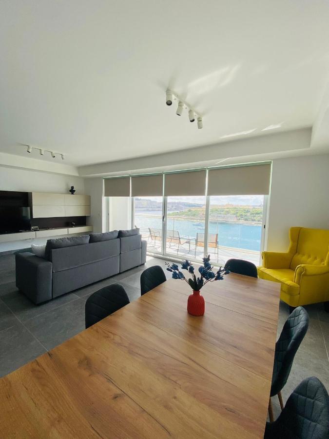 Sliema Seaview Apartment- Valletta Views - Apt 8, 49 Tigne Point Mansions المظهر الخارجي الصورة