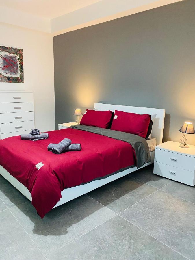 Sliema Seaview Apartment- Valletta Views - Apt 8, 49 Tigne Point Mansions المظهر الخارجي الصورة