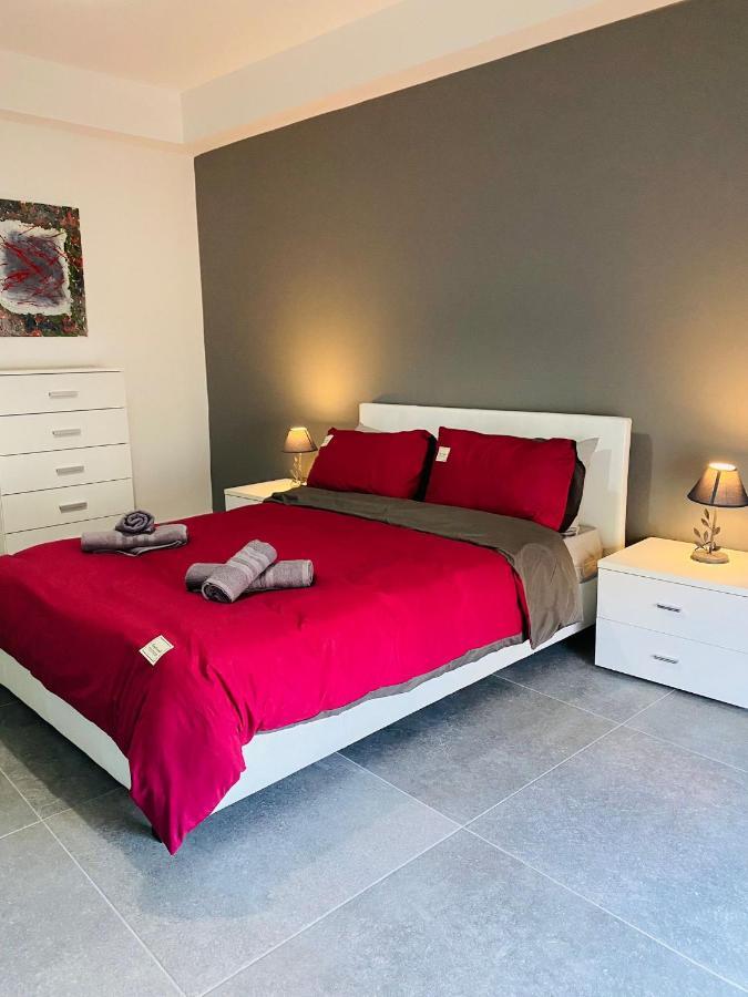 Sliema Seaview Apartment- Valletta Views - Apt 8, 49 Tigne Point Mansions المظهر الخارجي الصورة