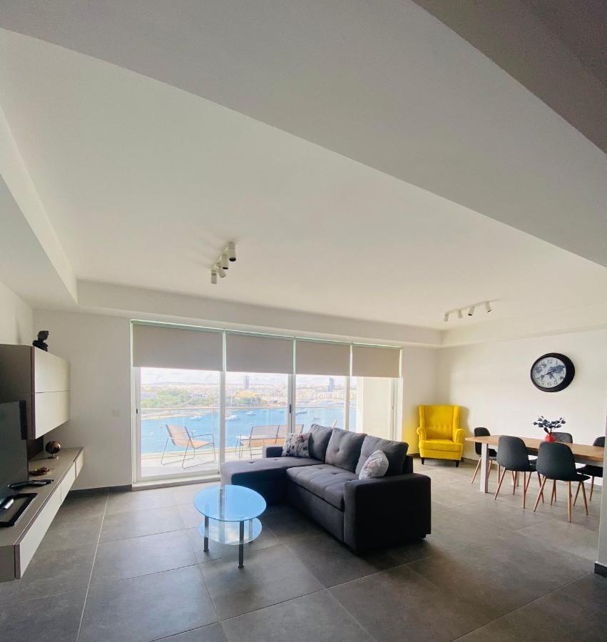 Sliema Seaview Apartment- Valletta Views - Apt 8, 49 Tigne Point Mansions المظهر الخارجي الصورة